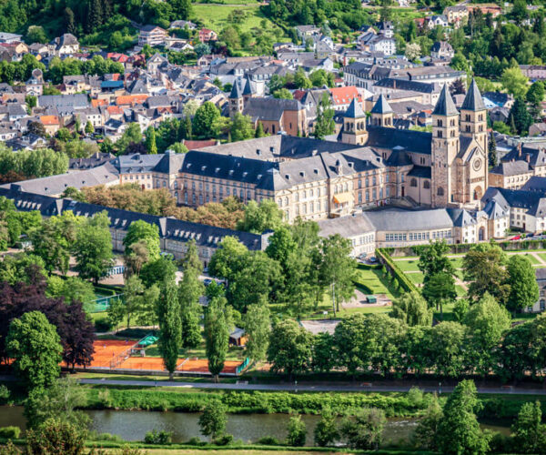 Echternach in Luxemburg: Springprozession, Abtei und mehr