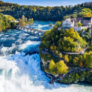 Schaffhausen in der Schweiz: Altstadt und Rheinfall