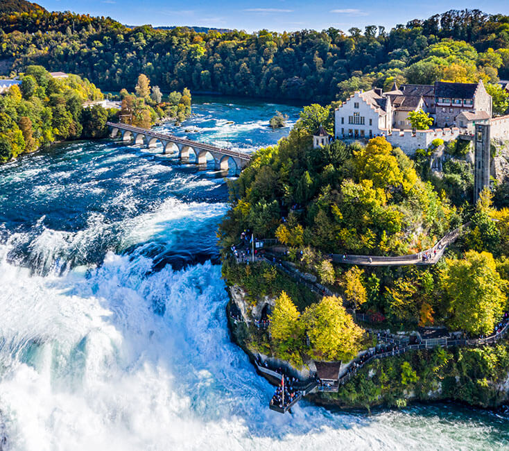 Schaffhausen in der Schweiz: Altstadt und Rheinfall